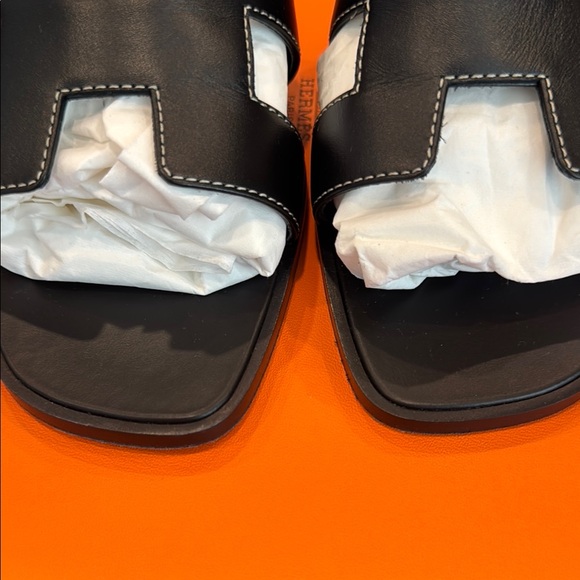 Hermes Oran Sandal Black 37.5 worn 1x 100% authentic - Picture 6 of 8